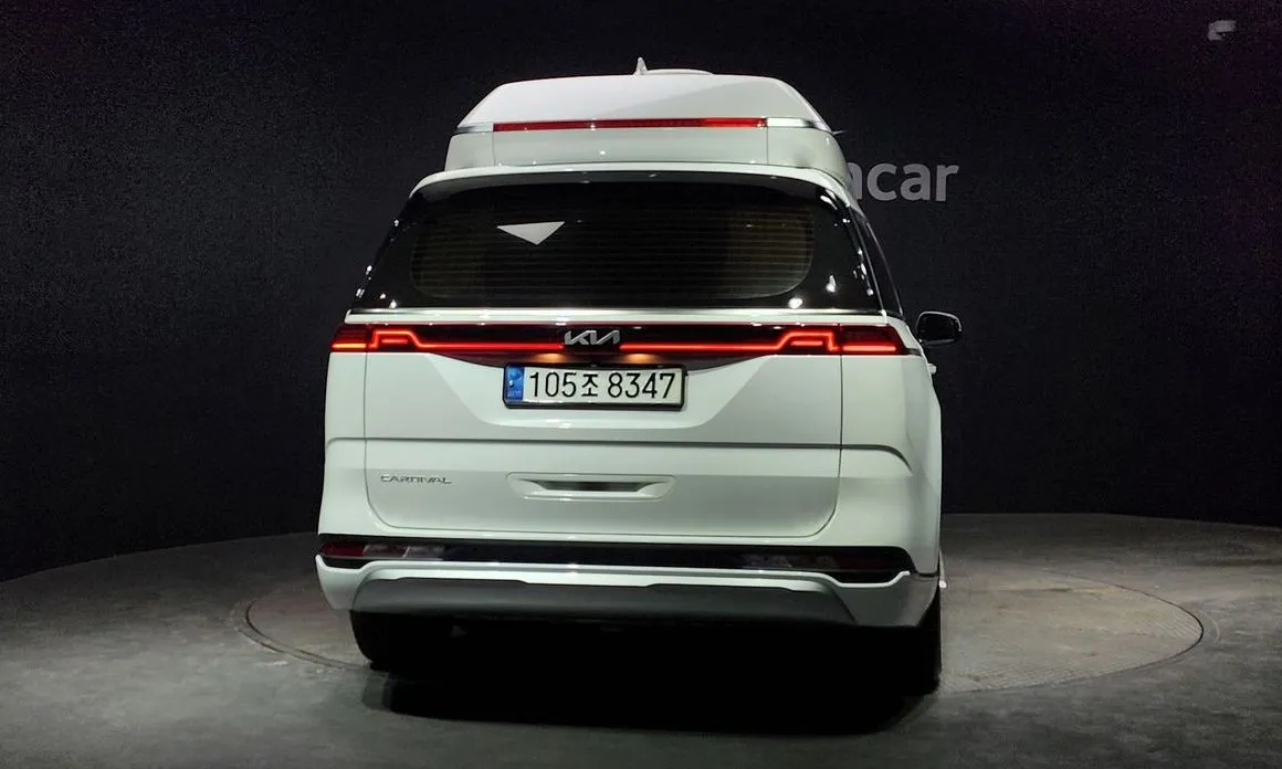 Kia Carnival — фото 4
