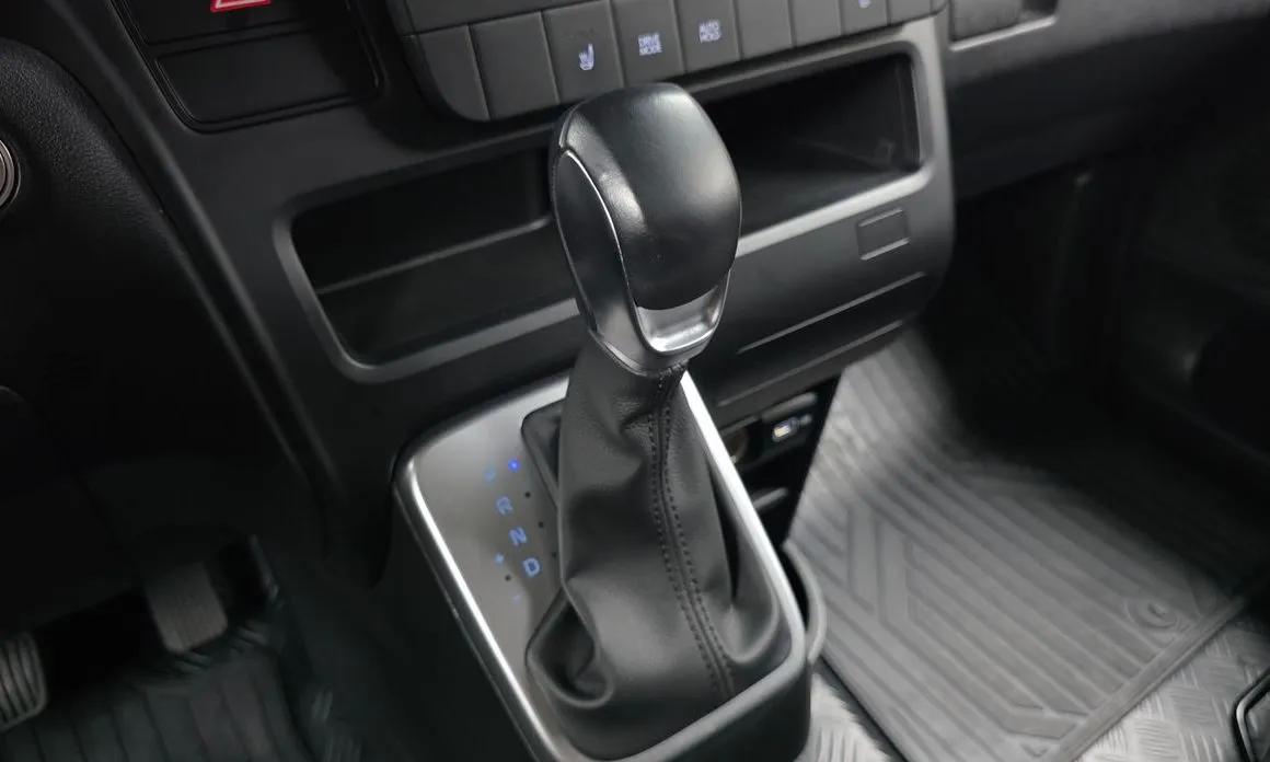 Hyundai Staria — фото 4