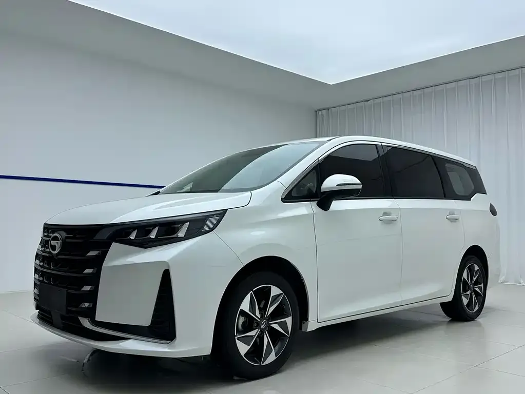 GAC Motor Trumpchi M6 — фото 1