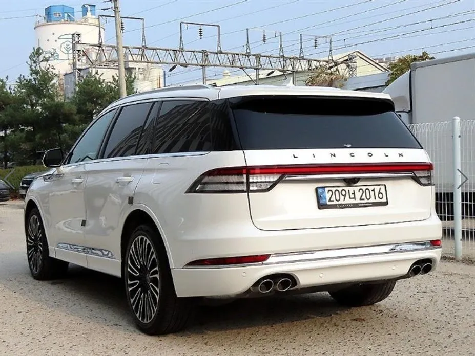 Lincoln Aviator — фото 9