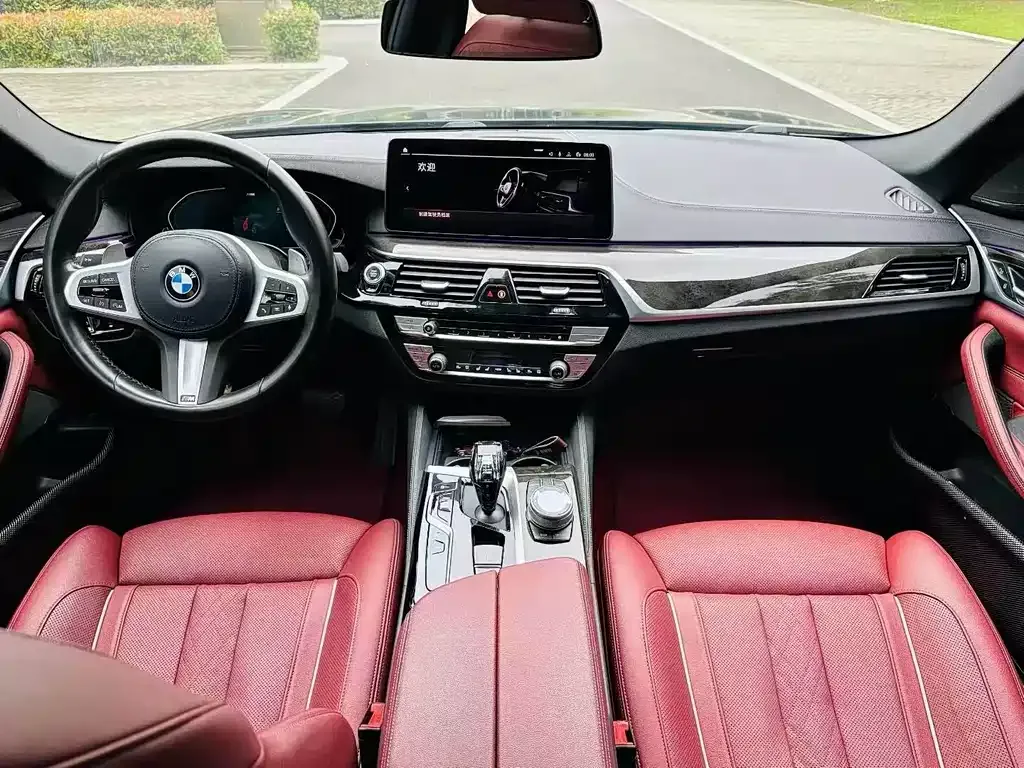 BMW 5 Series — фото 7