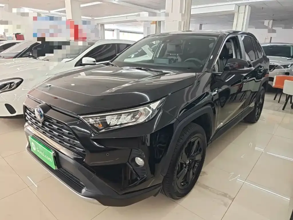 Toyota RAV4 — фото 7