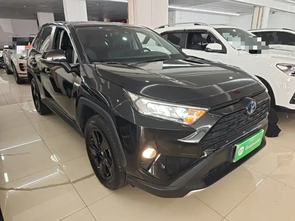 Toyota RAV4 — фото 10