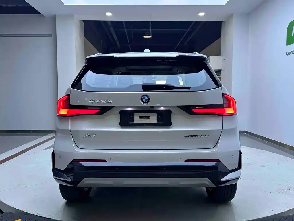BMW X1 — фото 10