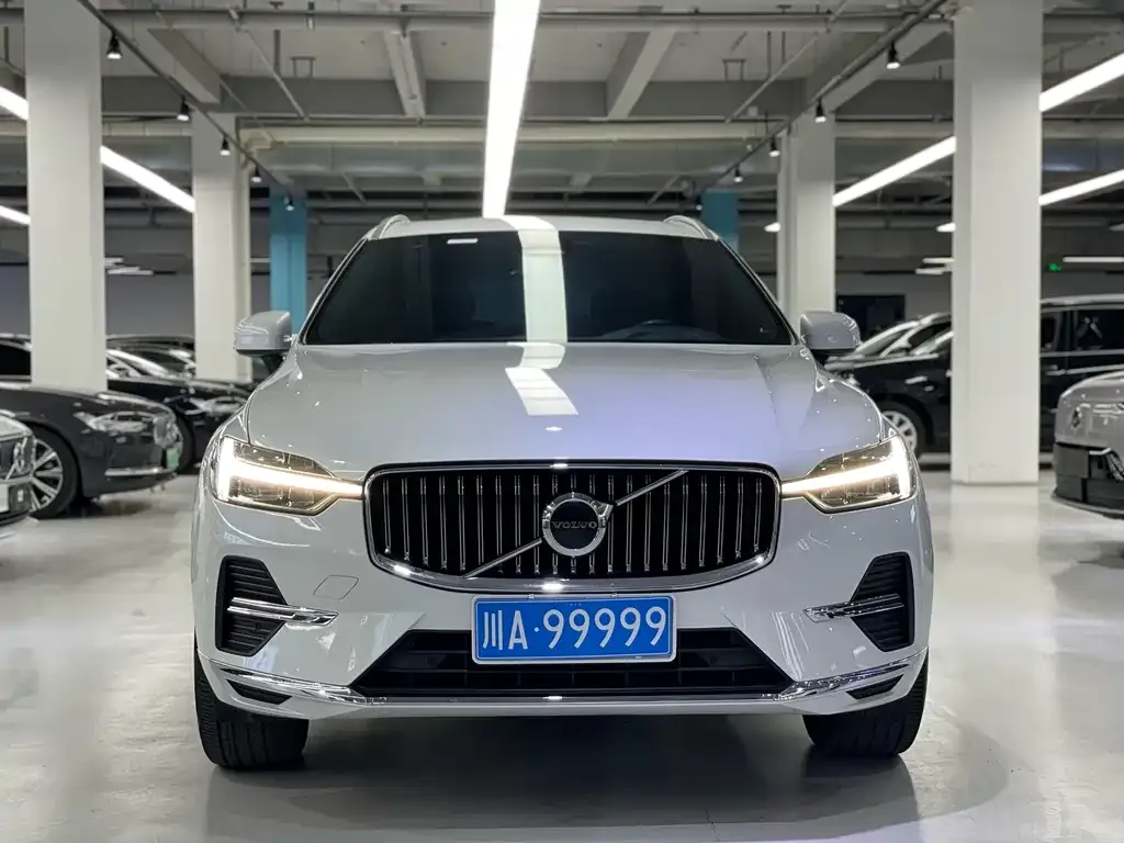 Volvo XC60 — фото 2
