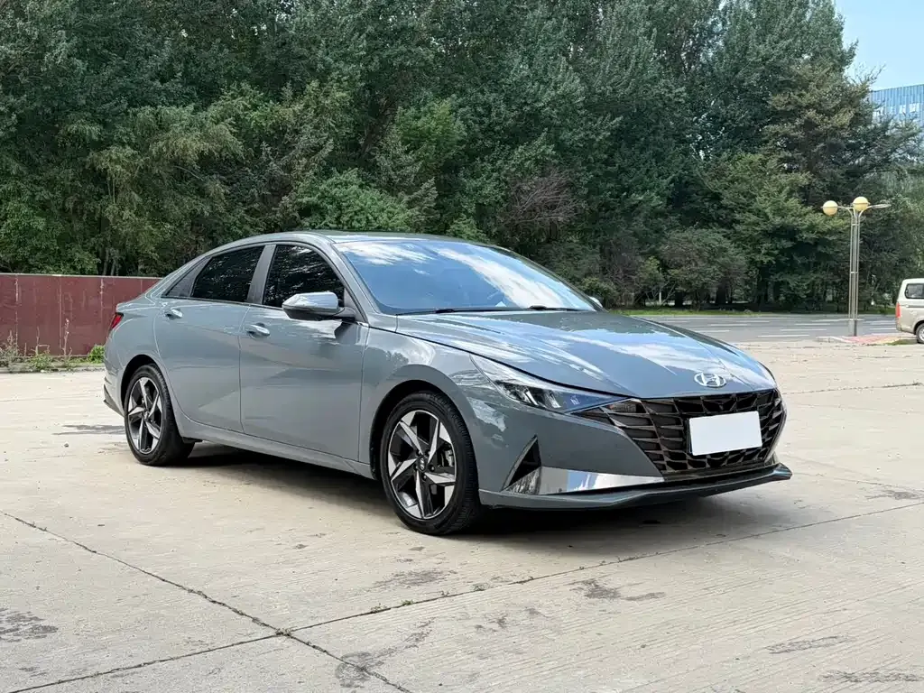 Hyundai Elantra — фото 9