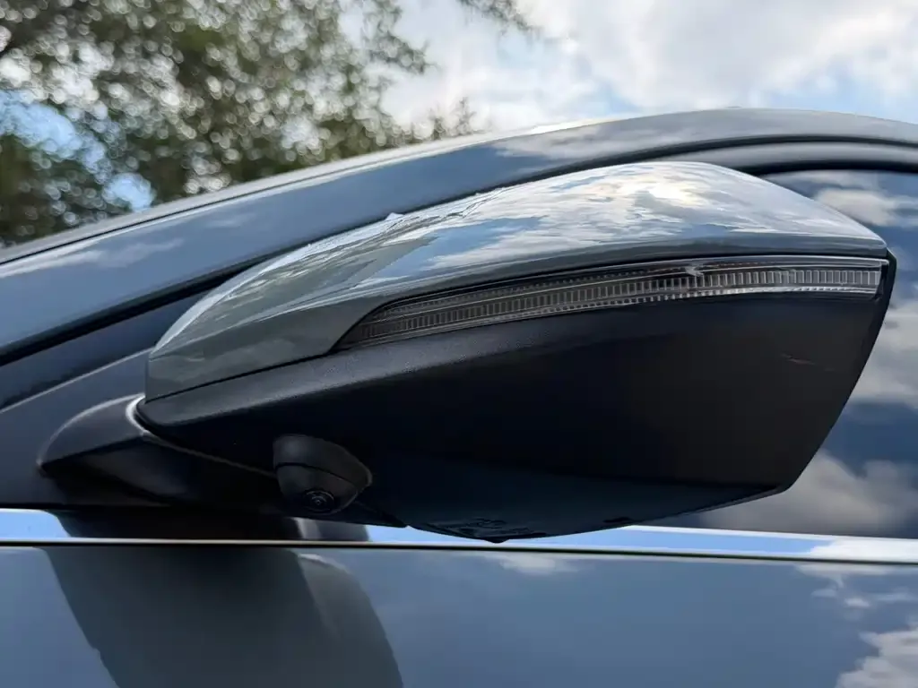 Hyundai Elantra — фото 3