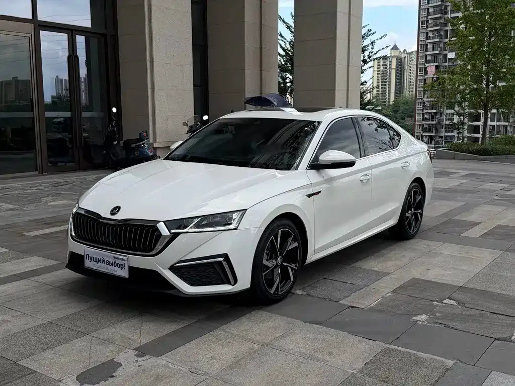 Skoda Octavia — фото 1