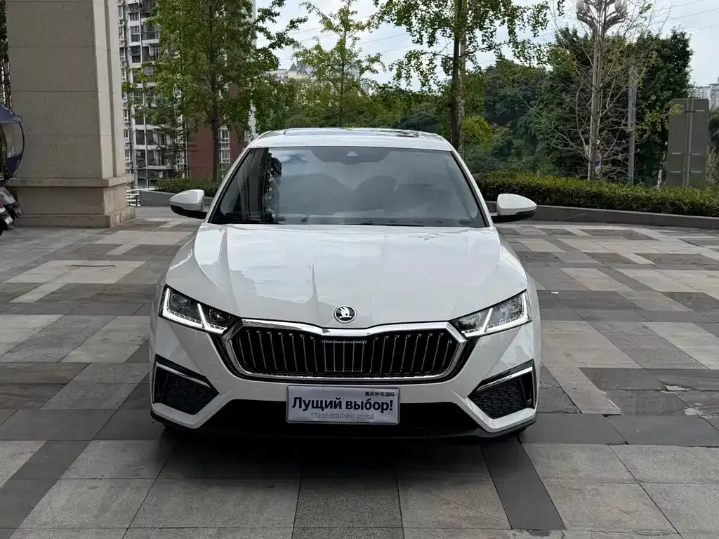 Skoda Octavia — фото 2