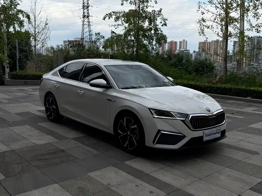Skoda Octavia — фото 8