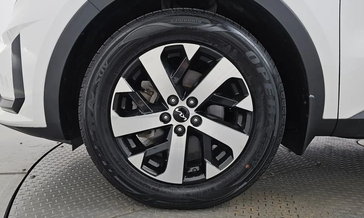 Kia Sorento — фото 9