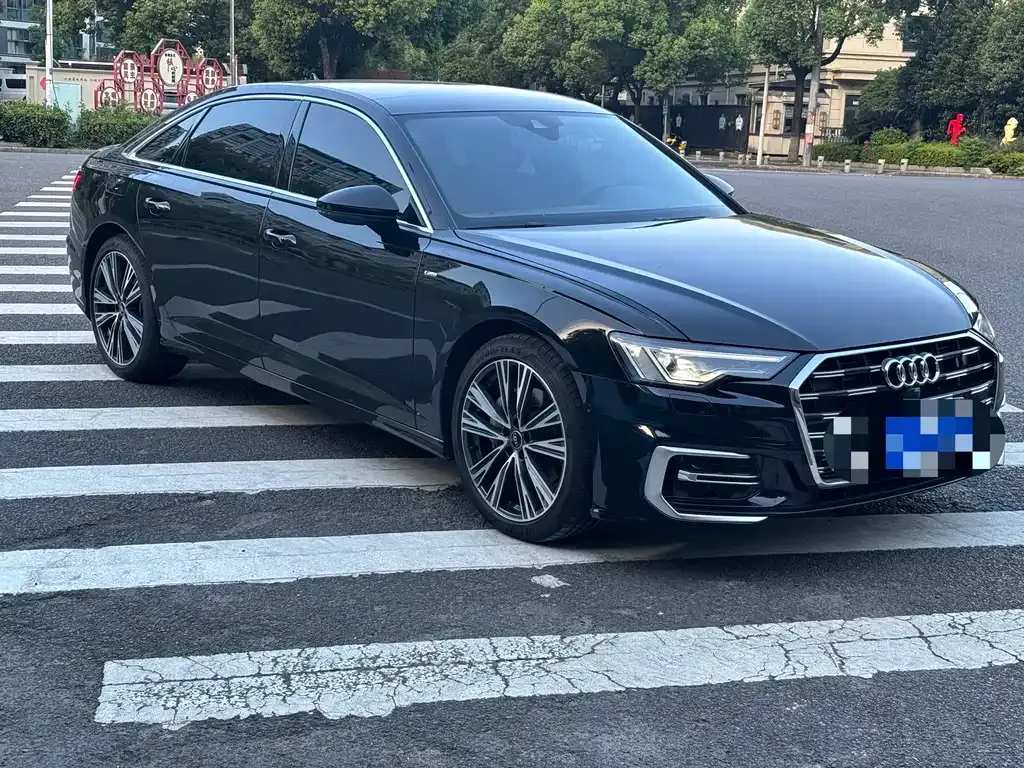 Audi A6L — фото 8