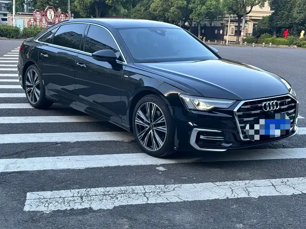 Audi A6L — фото 7