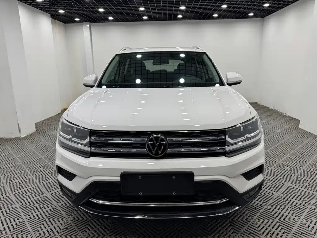 Volkswagen Tharu — фото 2