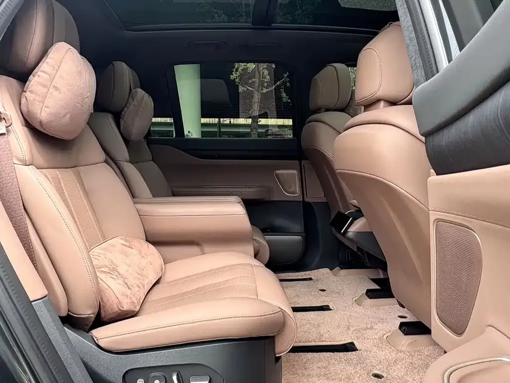 NIO ES8 — фото 10