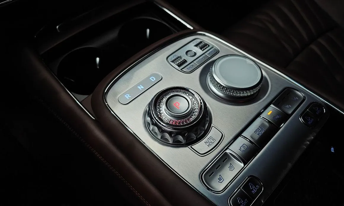 Genesis G90 — фото 10