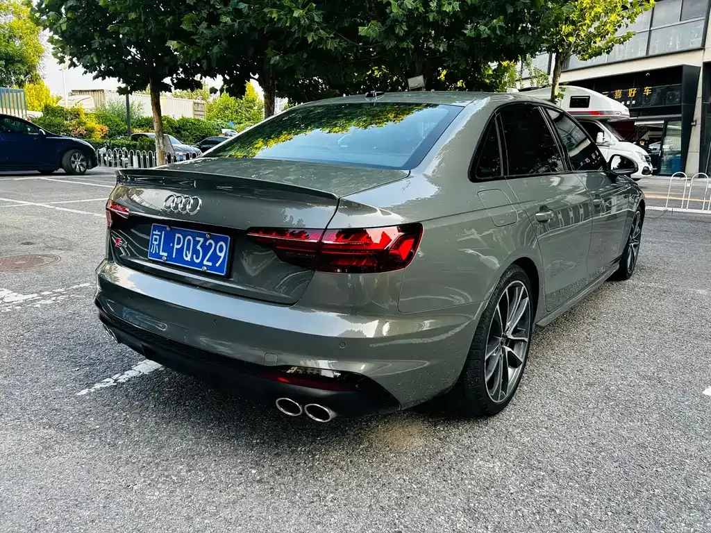 Audi S4 — фото 5