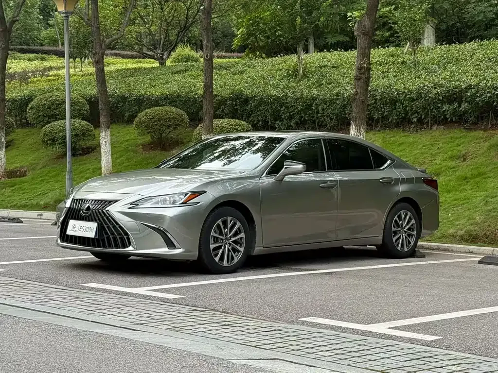 Lexus ES — фото 3