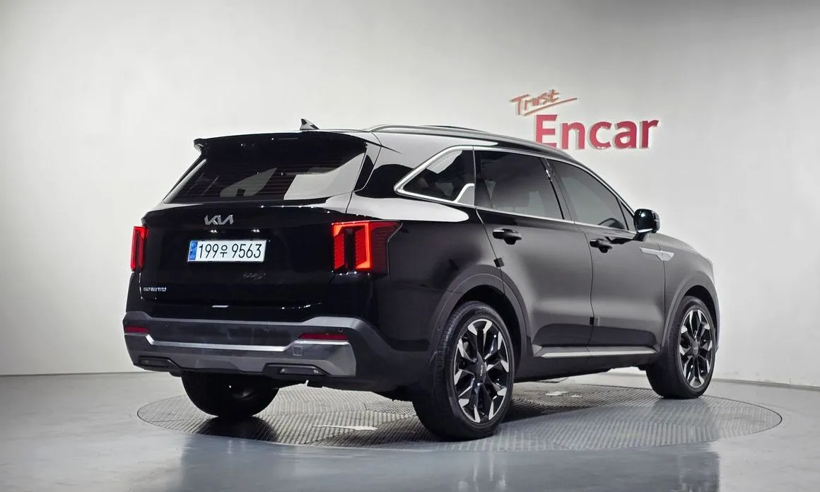 Kia Sorento — фото 3