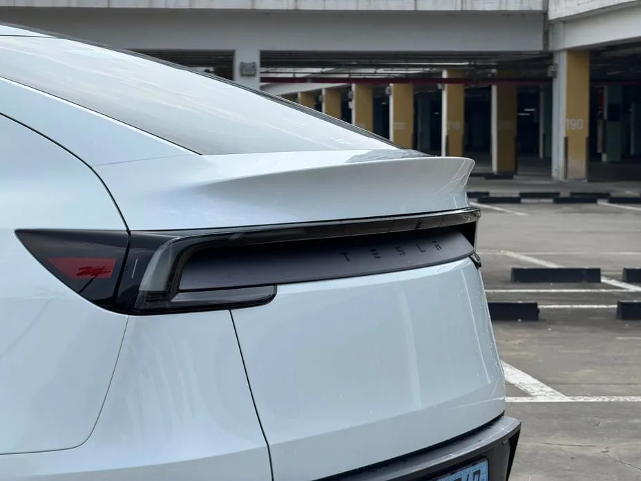 Tesla Model Y — фото 5