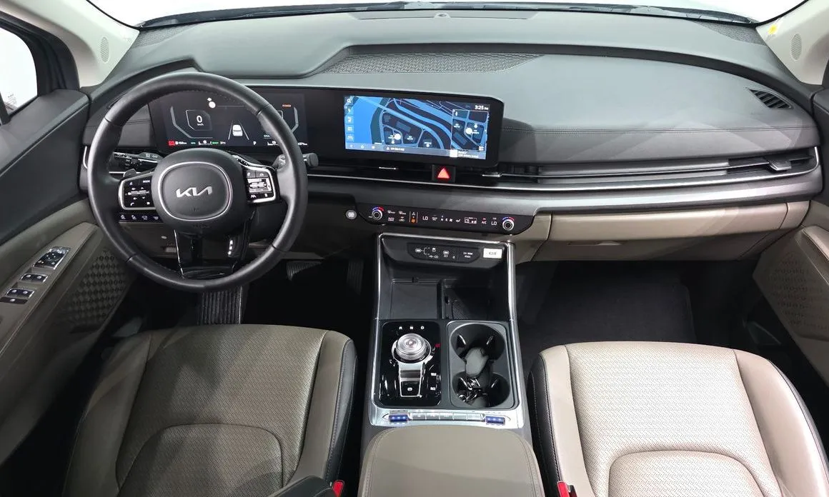Kia Carnival — фото 10