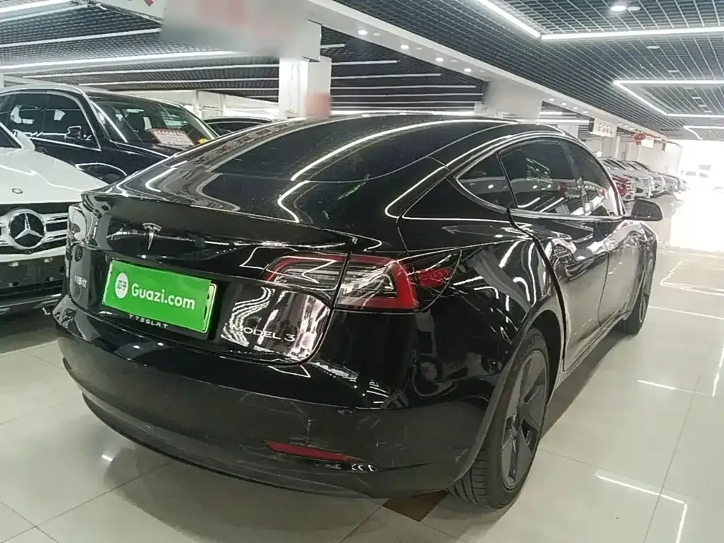 Tesla Model 3 — фото 6