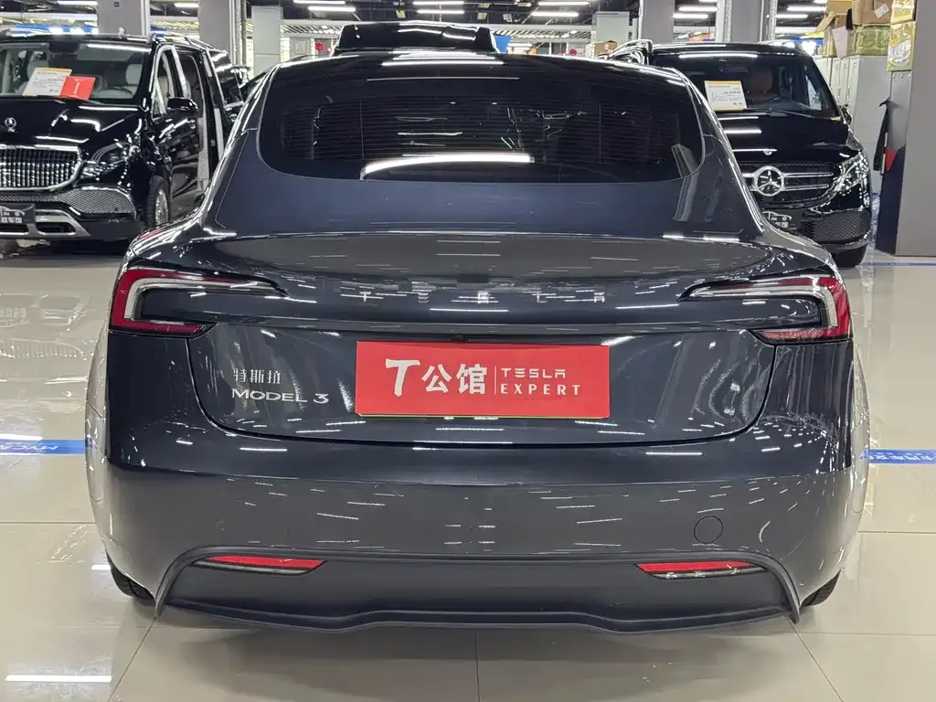 Tesla Model 3 — фото 6