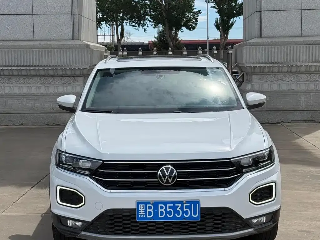 Volkswagen T-Roc — фото 8