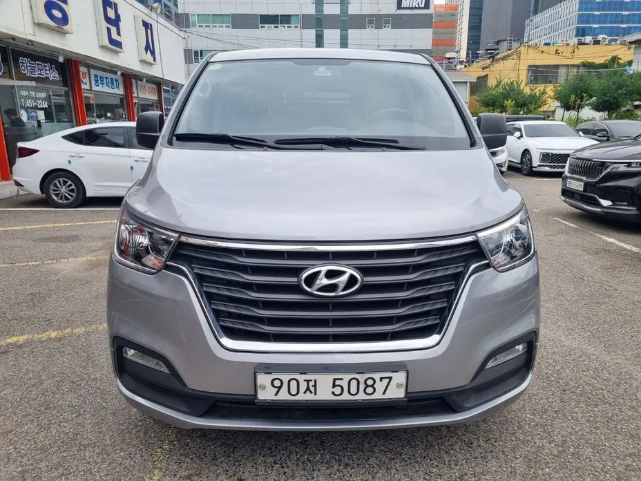 Hyundai Starex — фото 7