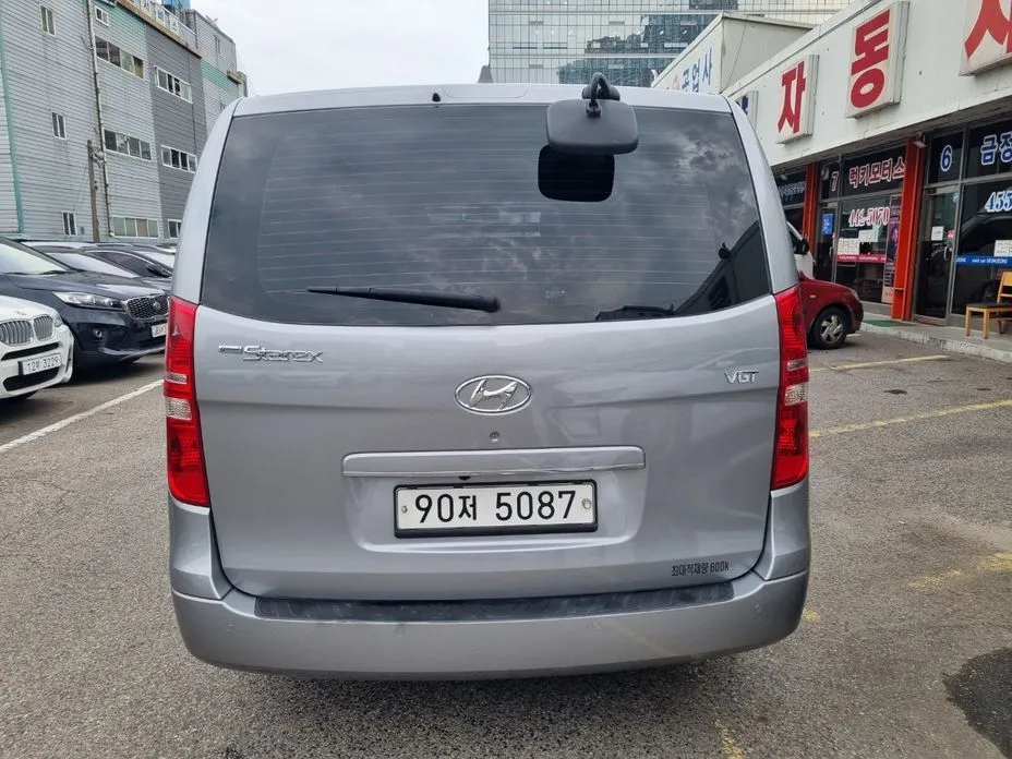 Hyundai Starex — фото 4
