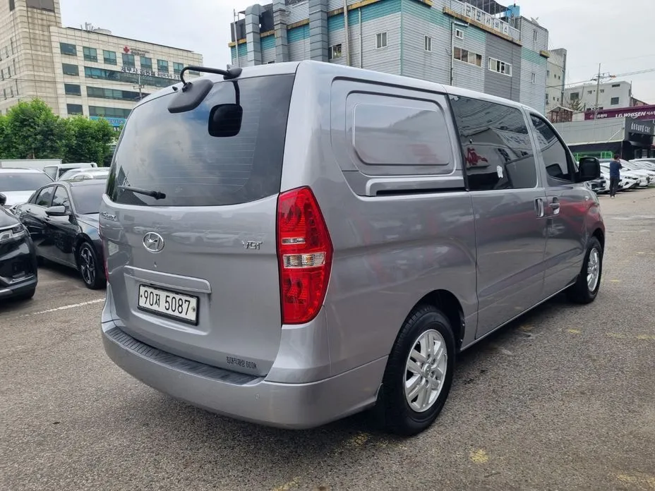 Hyundai Starex — фото 8