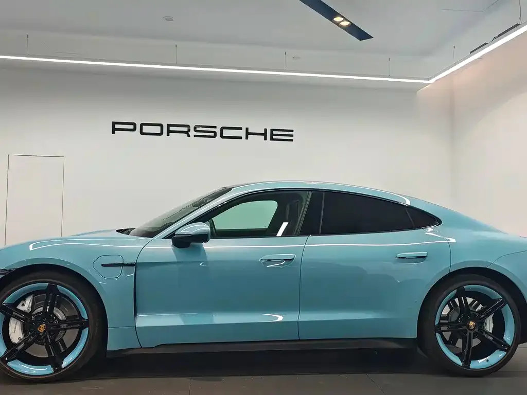 Porsche Taycan — фото 6