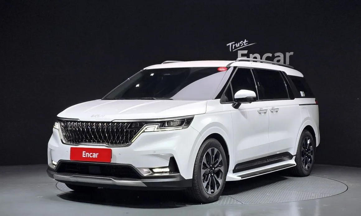 Kia Carnival — фото 1