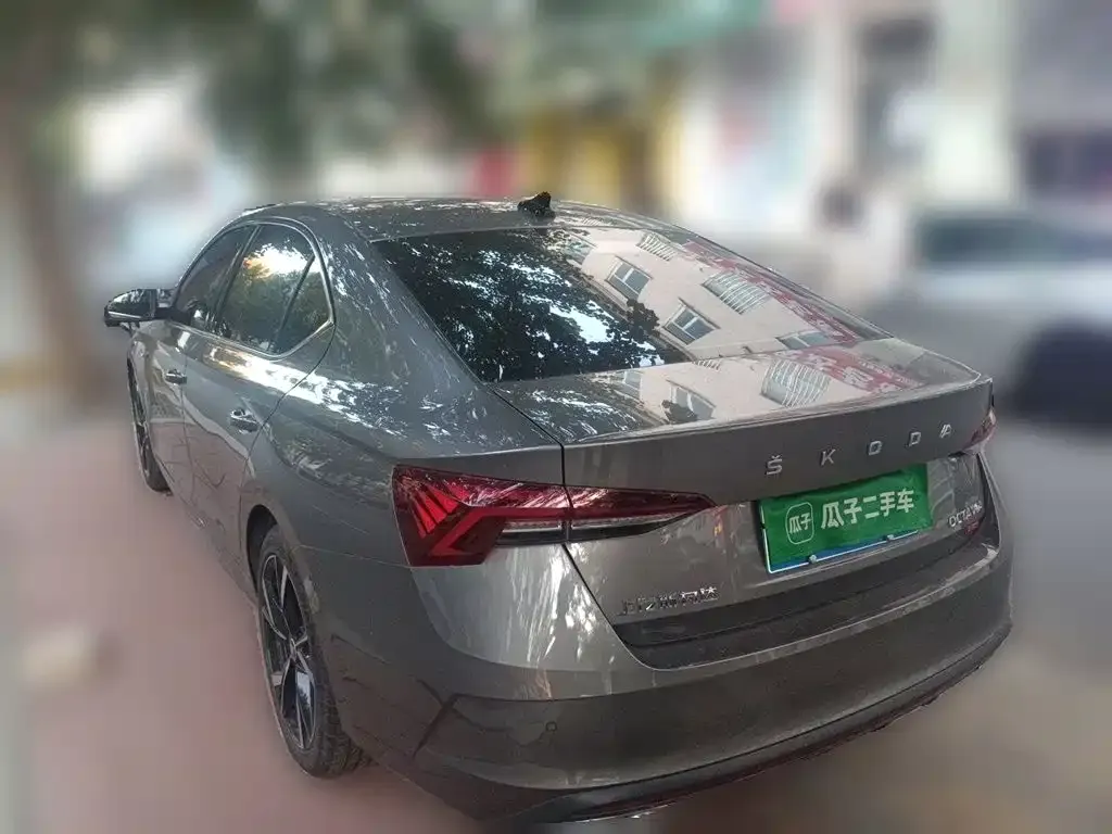 Skoda Octavia — фото 4
