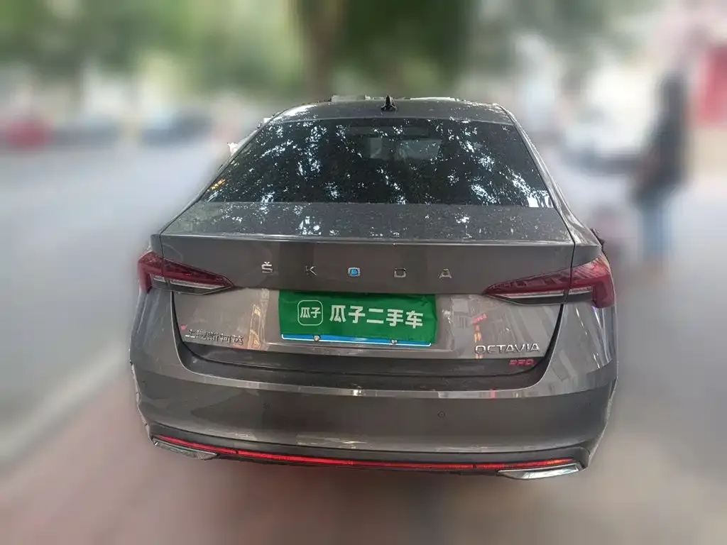 Skoda Octavia — фото 3