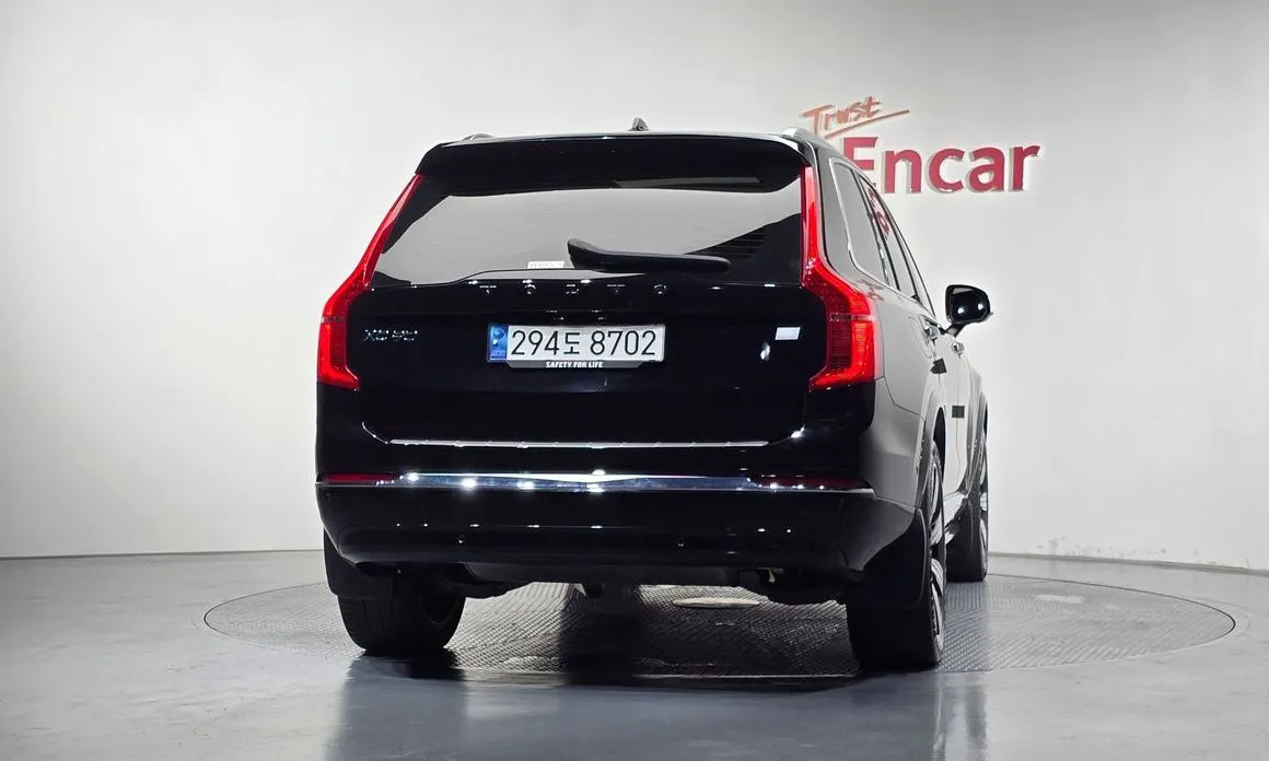 Volvo XC90 — фото 8