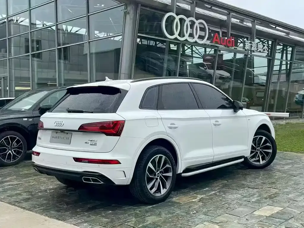 Audi Q5L — фото 4
