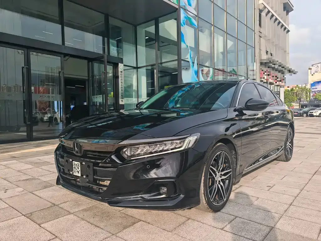 Honda Accord — фото 1