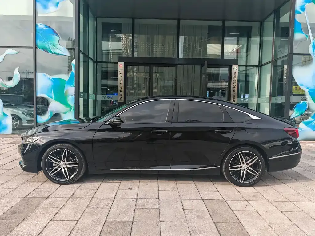 Honda Accord — фото 3