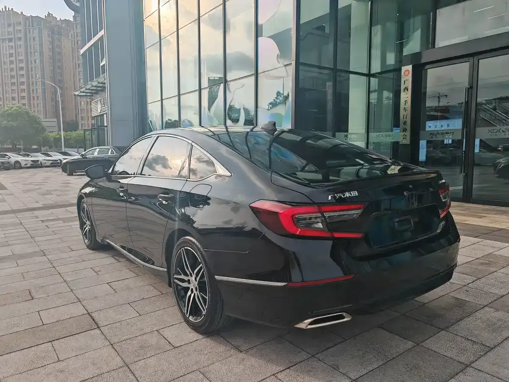 Honda Accord — фото 2
