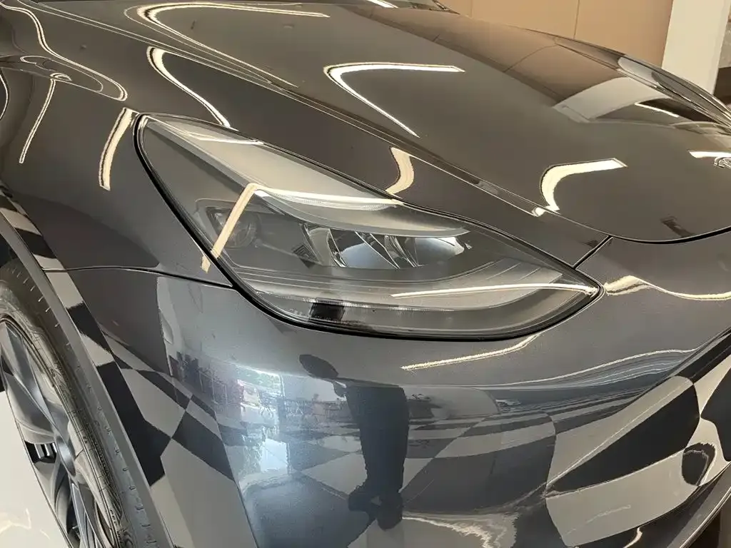 Tesla Model Y — фото 5