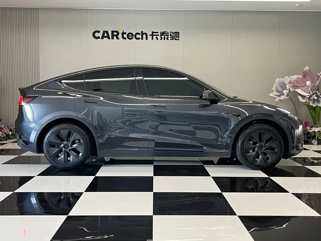 Tesla Model Y — фото 2