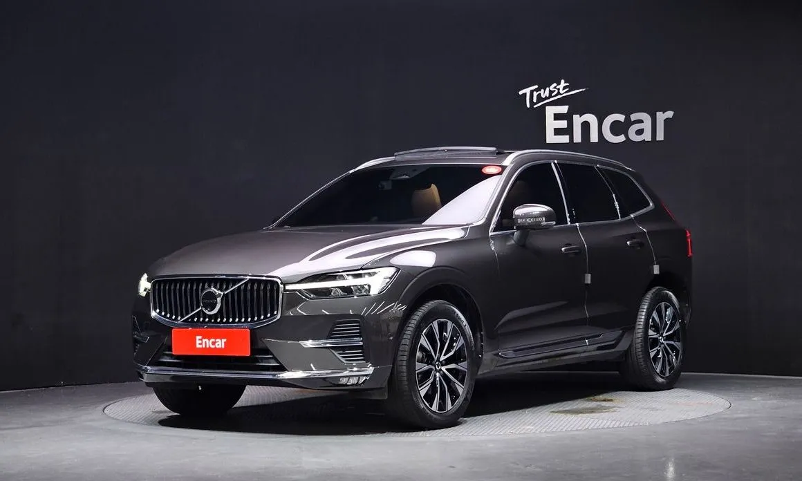 Volvo XC60 — фото 1