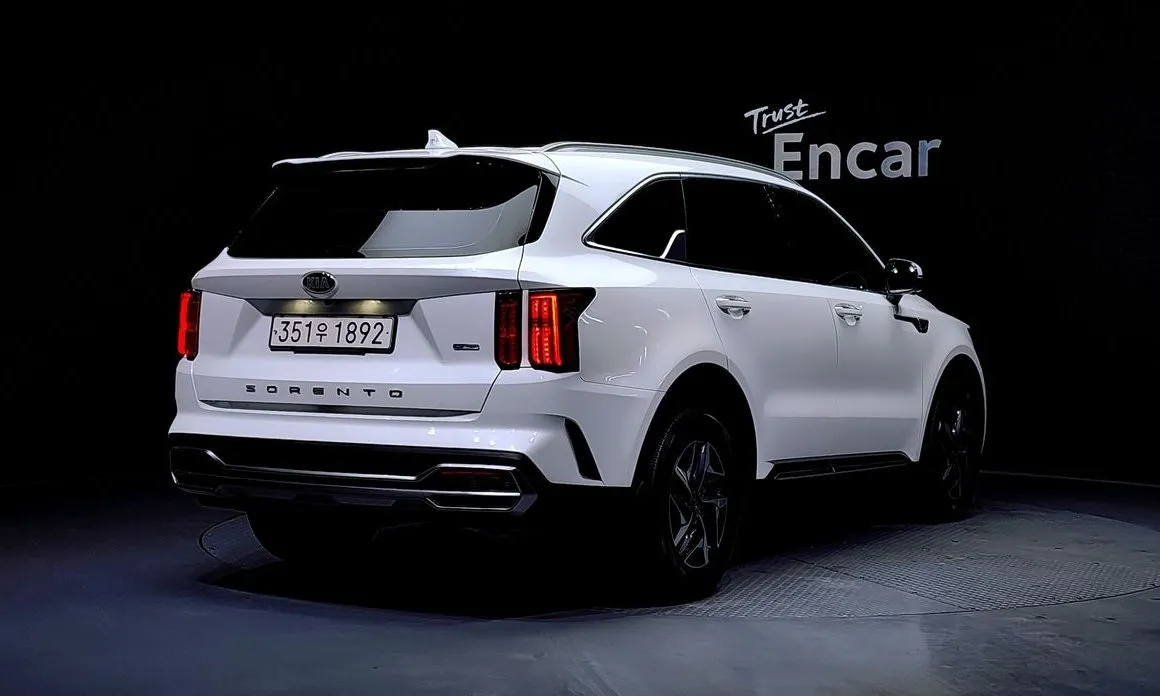 Kia Sorento — фото 5