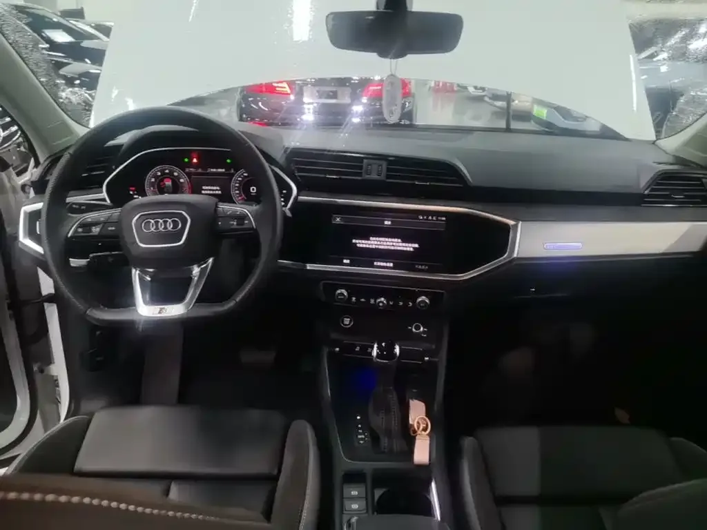 Audi Q3 Sportback — фото 9