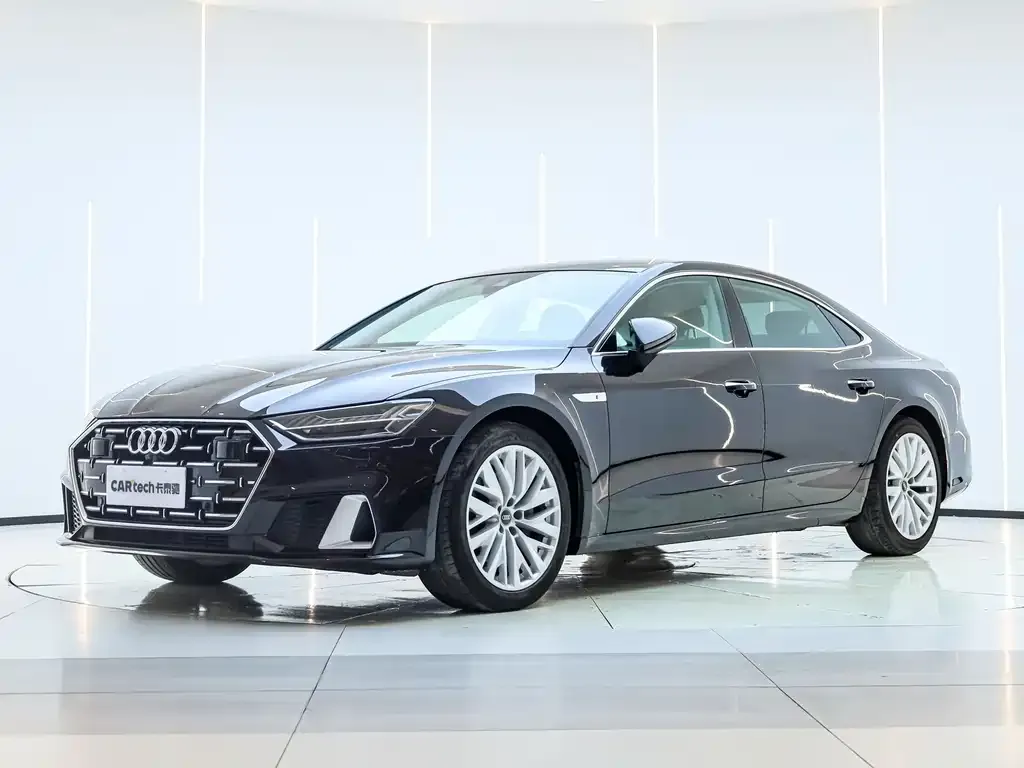 Audi A7L — фото 1