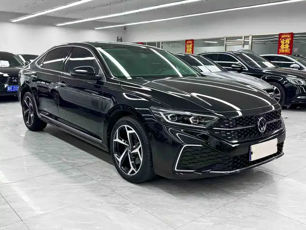 Volkswagen Passat — фото 4