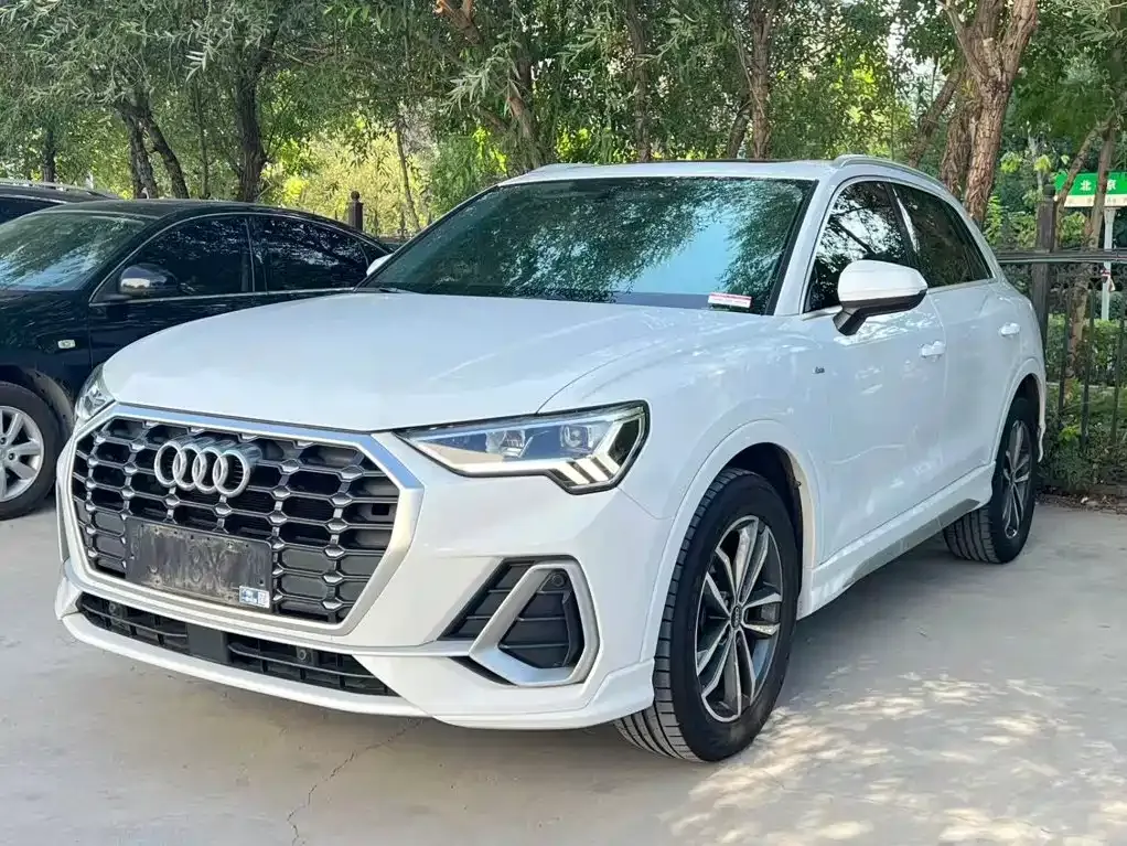 Audi Q3 — фото 1