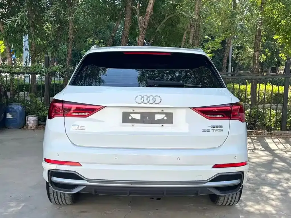 Audi Q3 — фото 10