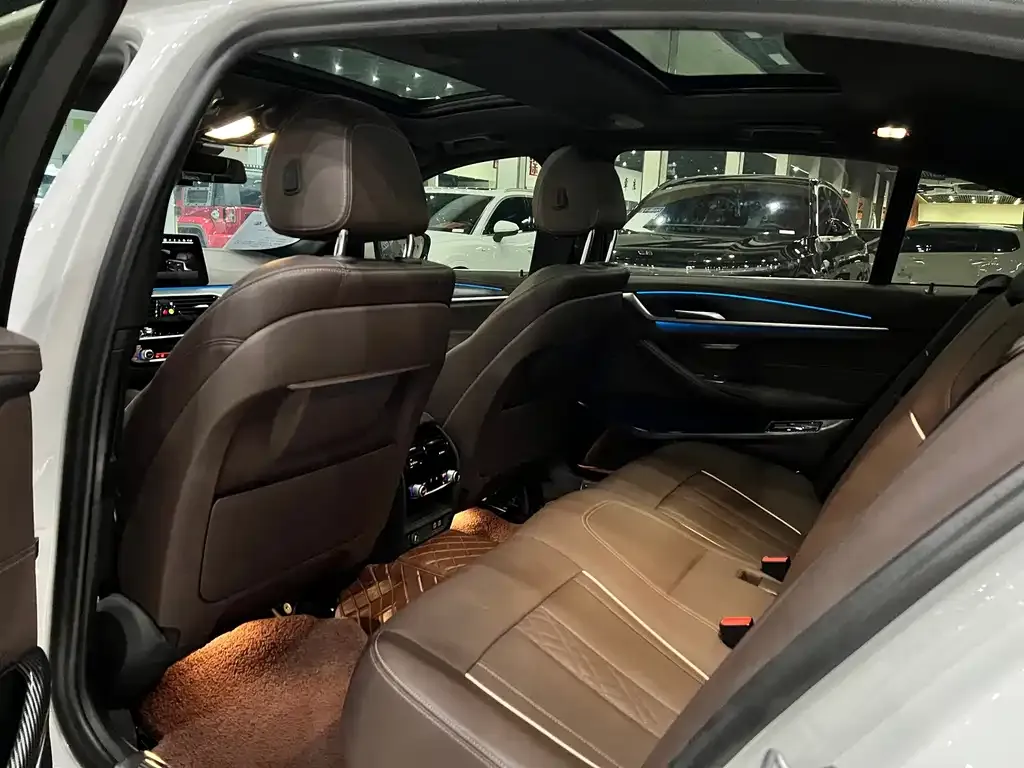 BMW 5 Series New Energy — фото 6